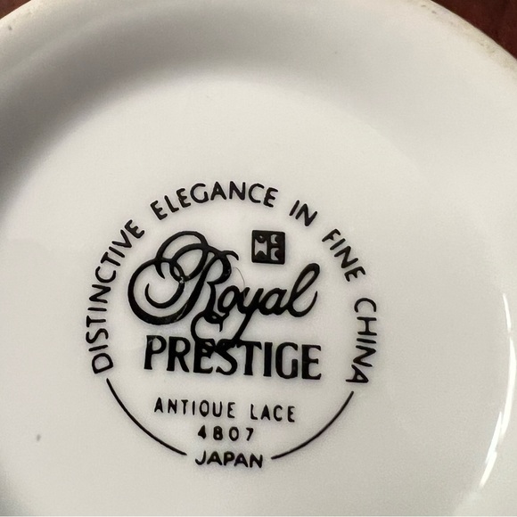 Royal Prestige (Antique Lace) Fine China Sugar Bowl - Picture 4 of 4